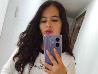 에로틱 한 영상 채팅 Juliana-rosee