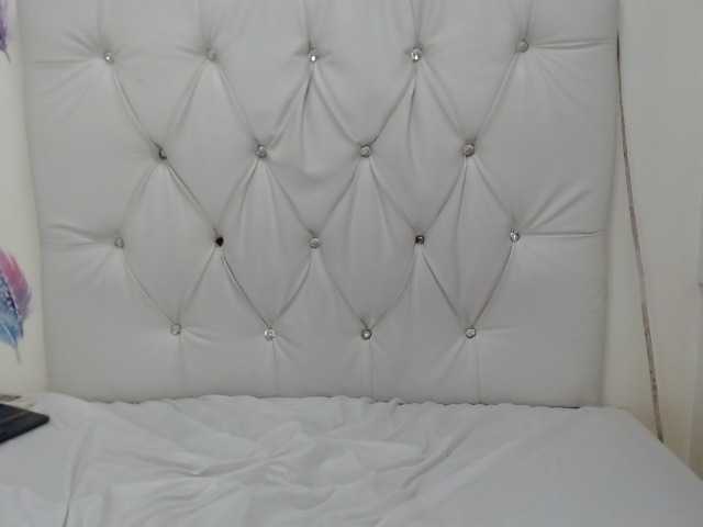 방송 스크린 샷 JuliaReeves