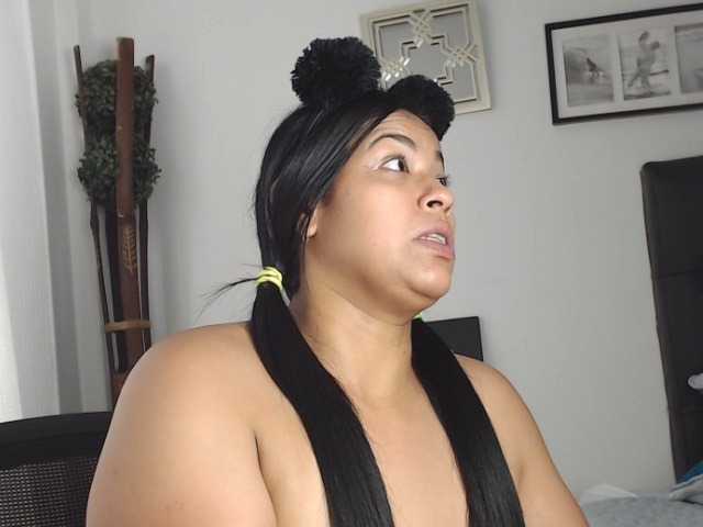 방송 스크린 샷 JulieHamilton