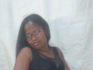 에로틱 한 영상 채팅 Juliennah