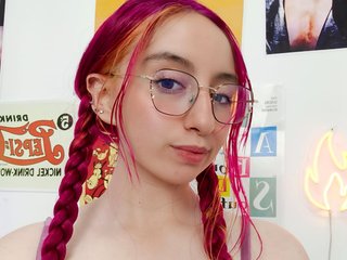 에로틱 한 영상 채팅 JulietaShelby
