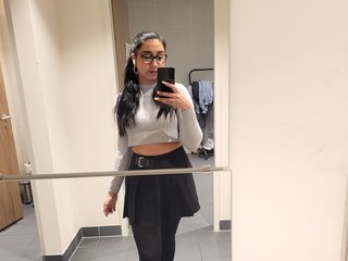 에로틱 한 영상 채팅 JulietShy