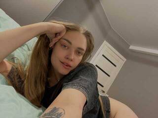 에로틱 한 영상 채팅 HollyGolightly