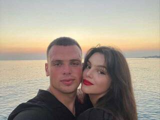 에로틱 한 영상 채팅 little_julia011