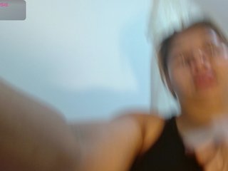 에로틱 한 영상 채팅 KaillyPariss