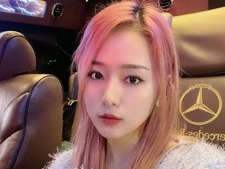 에로틱 한 영상 채팅 kaitlyn-zhang