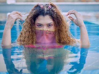 에로틱 한 영상 채팅 kareenaa