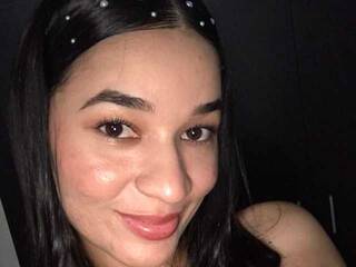 에로틱 한 영상 채팅 KarimBidal