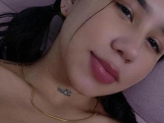 에로틱 한 영상 채팅 Karinaa