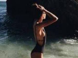 에로틱 한 영상 채팅 karinnna