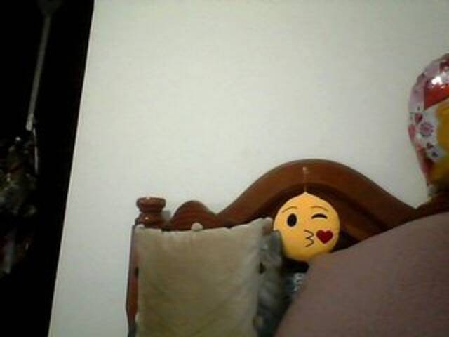 방송 스크린 샷 Karla-Madox