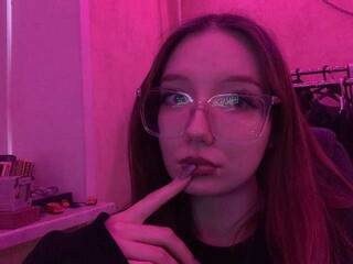 에로틱 한 영상 채팅 KarolineZarro