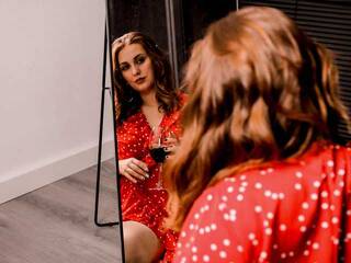 에로틱 한 영상 채팅 Kat-inet