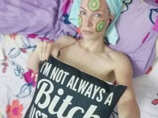 에로틱 한 영상 채팅 KatarinaJ