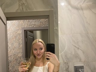 에로틱 한 영상 채팅 KATE_KISS
