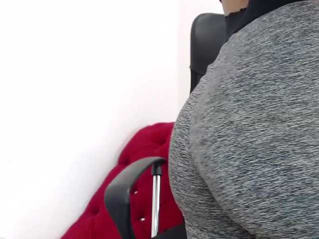방송 스크린 샷 KateMills2