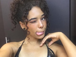 에로틱 한 영상 채팅 KateMills2