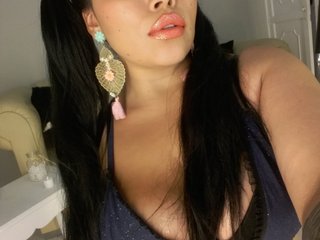 에로틱 한 영상 채팅 Katrindaniels