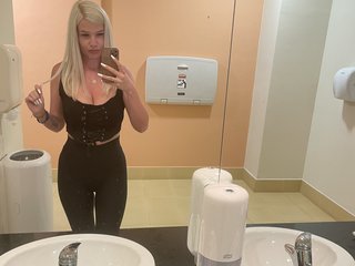 에로틱 한 영상 채팅 Kattyblonde