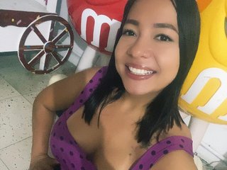 에로틱 한 영상 채팅 KattySoto