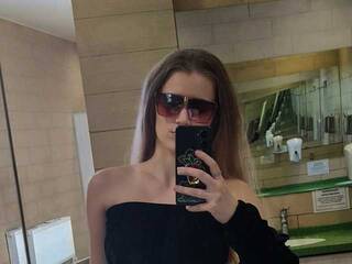 에로틱 한 영상 채팅 KatyaRose