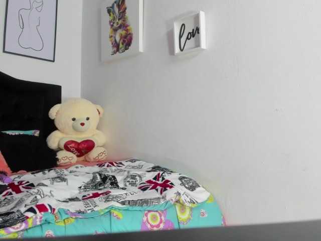 방송 스크린 샷 Kendall-sexy