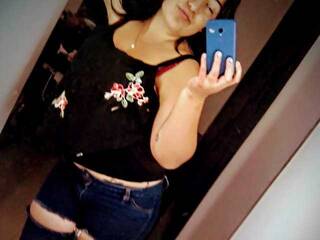 에로틱 한 영상 채팅 KENIA-WOLF