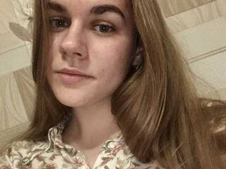 에로틱 한 영상 채팅 Ketlina