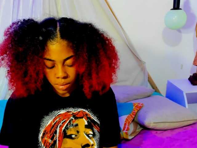 방송 스크린 샷 KhloeVega