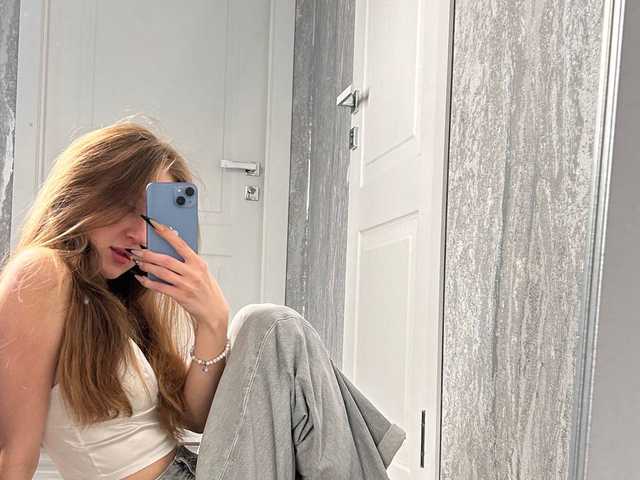 프로필 사진 Kiana-White