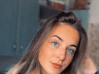 에로틱 한 영상 채팅 KileyMinoww