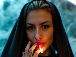 에로틱 한 영상 채팅 KillerWitch