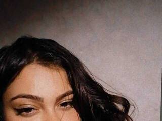 에로틱 한 영상 채팅 KimWalkeer