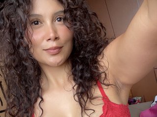 에로틱 한 영상 채팅 KinkyMila