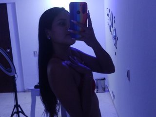 에로틱 한 영상 채팅 kinkynicolee