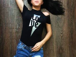 에로틱 한 영상 채팅 KiraCosmos