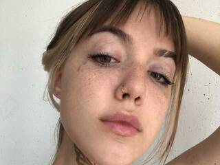 에로틱 한 영상 채팅 KisaLisaaa