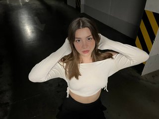 에로틱 한 영상 채팅 KisaPurr