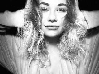 에로틱 한 영상 채팅 Kittenbabys