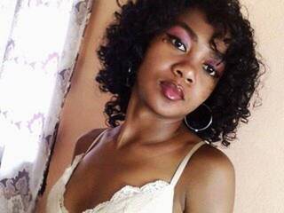 에로틱 한 영상 채팅 kitty-bombe