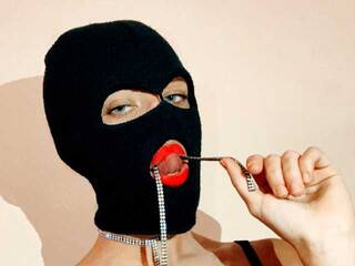 에로틱 한 영상 채팅 KitySinger