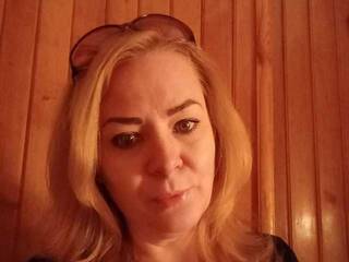 에로틱 한 영상 채팅 KlorissDenvi