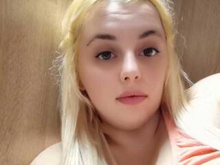 에로틱 한 영상 채팅 KoketkaCute