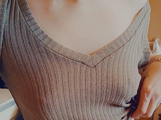 에로틱 한 영상 채팅 Kiska363