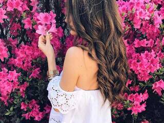 에로틱 한 영상 채팅 KrisQFlow