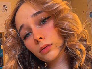 에로틱 한 영상 채팅 Kriss-add