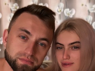 에로틱 한 영상 채팅 KrissAndVanessa