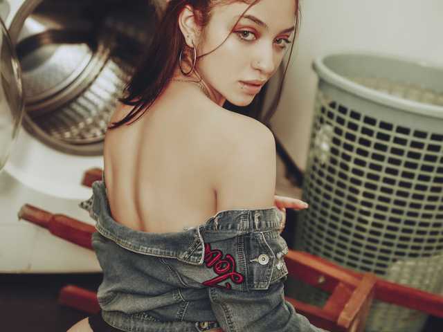 프로필 사진 Krista-Blue