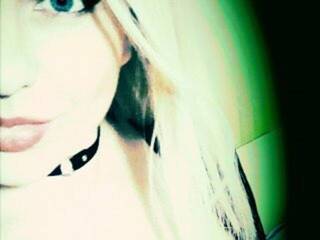 에로틱 한 영상 채팅 KristalFun