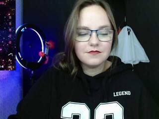 에로틱 한 영상 채팅 KristiMur1